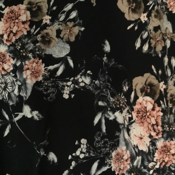 Veronica M Boho Chic Halter Maxi Dress - Picture 3 of 8